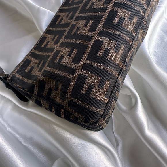 Vintage FENDI zucca mini baguette. - Picture 7 of 14